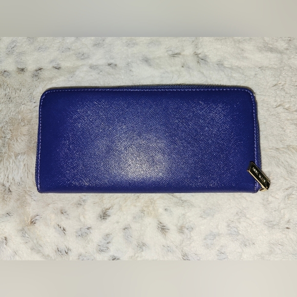 Royal Blue Anne Klein Bifold Zippered Wallet with Gold Hardware and Lock pull. - Picture 3 of 6